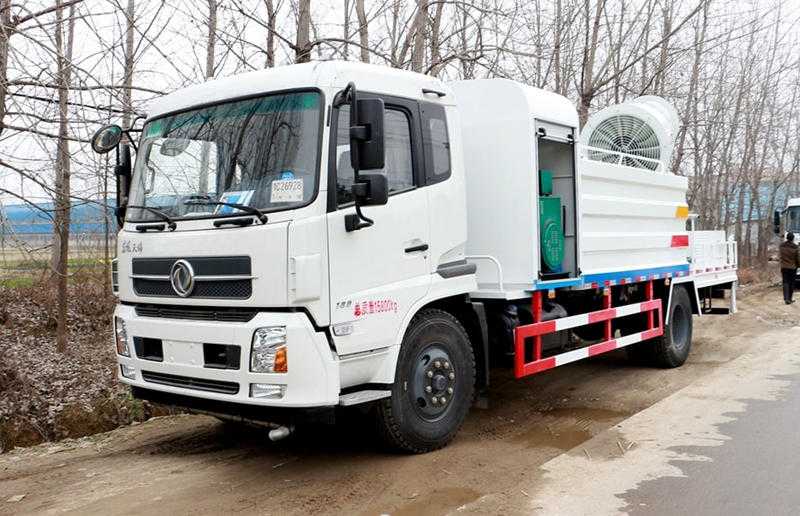 東風(fēng)天錦100米抑塵車