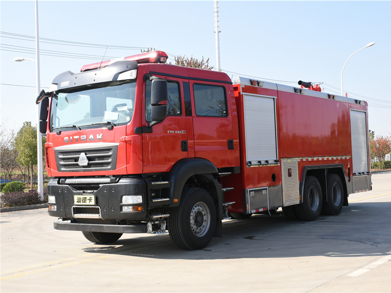 電動掃路車清掃自購車之日起以全車出廠登記卡為準(zhǔn)一年內(nèi)